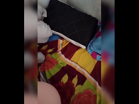 ❤️ Hevjîna min li malê bi tenê dimîne ji ber ku mêrê wê diçe betlaneyê û ez firsendê distînim ku ez wê biçînim û kerê wê bi şîr tijî bikim. ️❌ Vîdyoyê porno li me ﹏